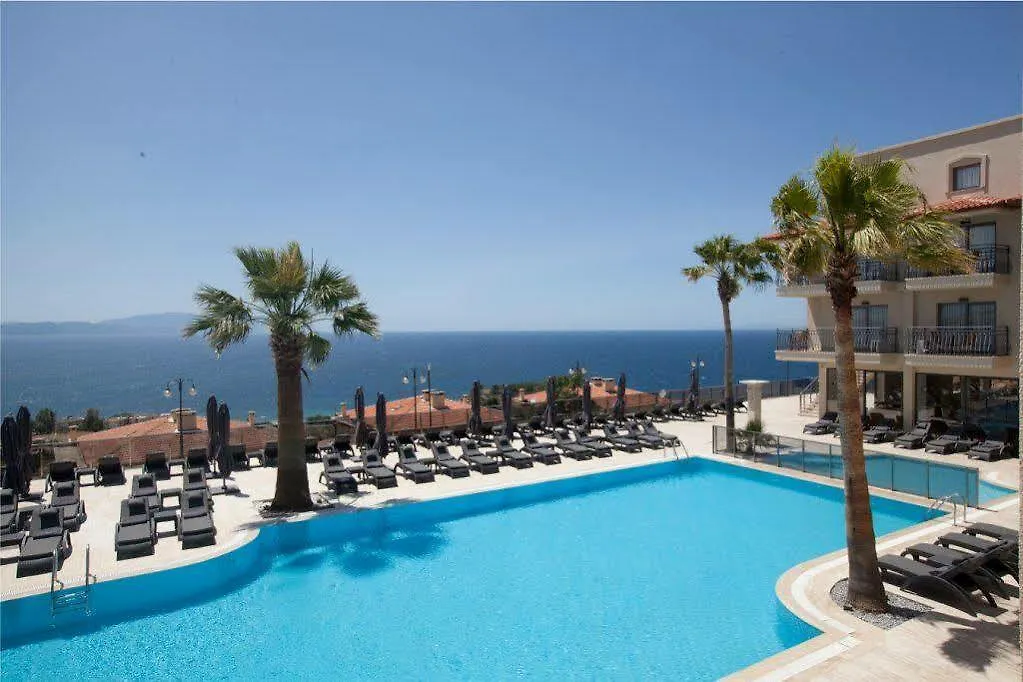 Neopol Hotel Kuşadası 3*,