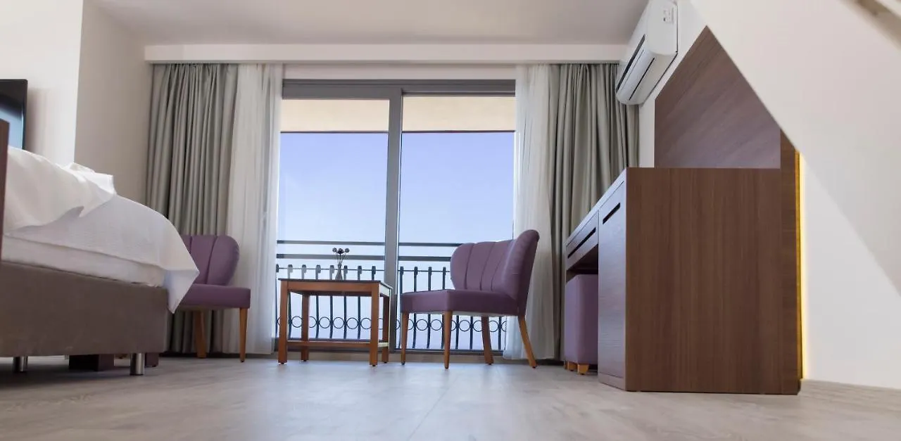 Neopol Hotel Kusadasi 3*,