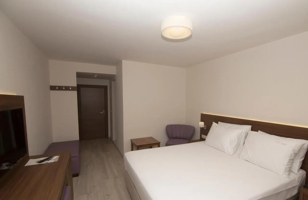 Neopol Hotel Kusadası 3*,